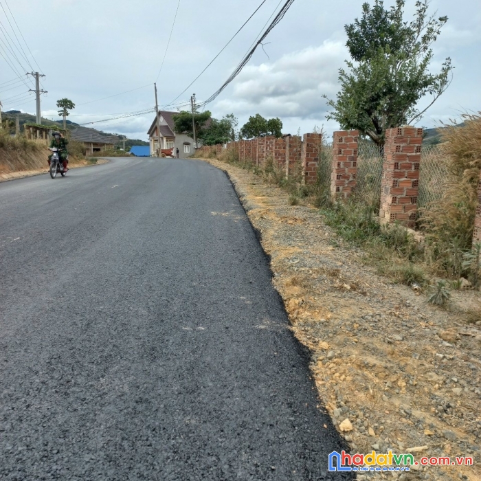 Chính chủ bán  ngộp lô đất mặt tiền xã lát păng tiêng đường 726