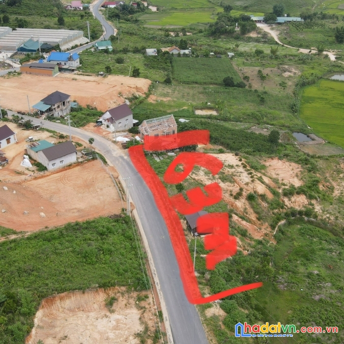 Chính chủ bán  ngộp lô đất mặt tiền xã lát păng tiêng đường 726