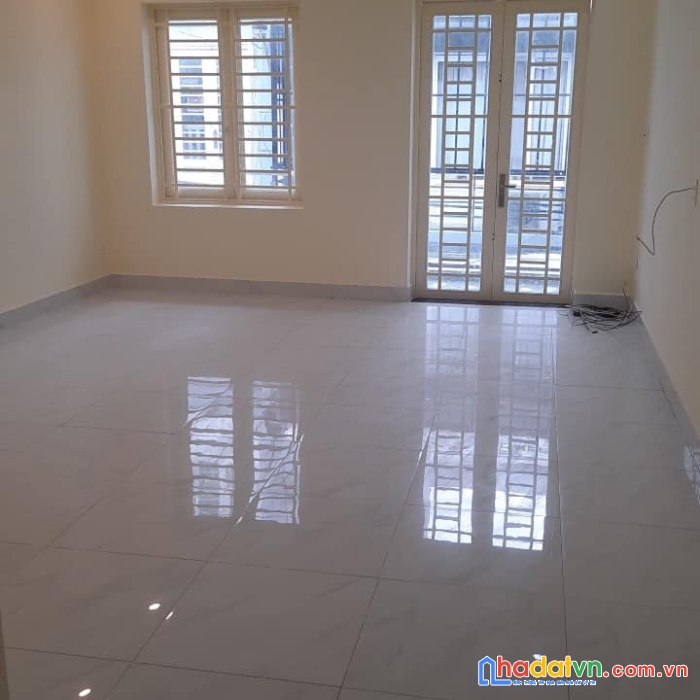 Bán nhà 3 tầng, hxh thông, sổ a4, trần quang diệu, q3, tn 18 tr/th, 3pn, 3wc, 68m2, 8.5 tỷ