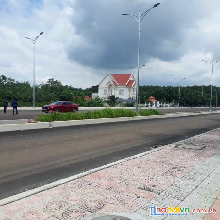 
gia đình cần bán gấp lô đất ở khu dân cư hội nghĩa
gia đình cần bán gấp lô đất ở khu dân cư hội nghĩa
