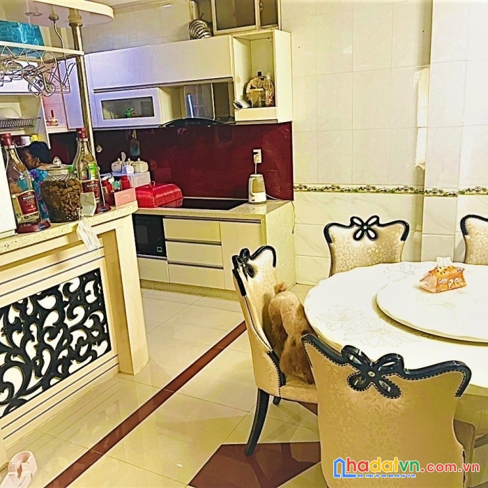 Bán gấp nhà mặt tiền kinh doanh trung tâm quận 11 chỉ  8.8 tỷ