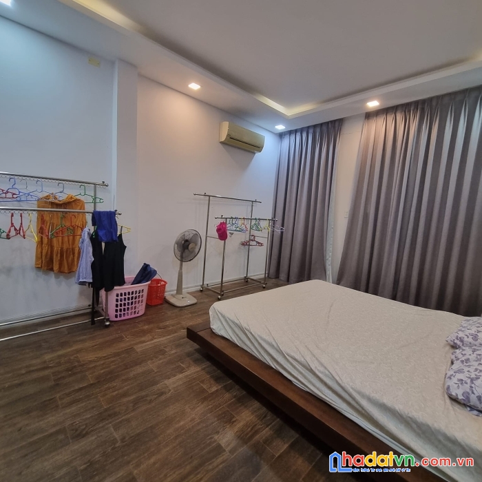 Hiếm, nhà 3 tầng đẹp, 1 sẹc, hẻm 3.5m thông gần mt lê văn sỹ, q3, nở hậu nhẹ, 86m2, 9.9 tỷ