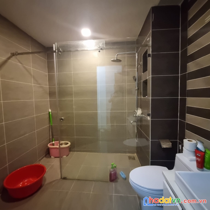 Hiếm, nhà 3 tầng đẹp, 1 sẹc, hẻm 3.5m thông gần mt lê văn sỹ, q3, nở hậu nhẹ, 86m2, 9.9 tỷ