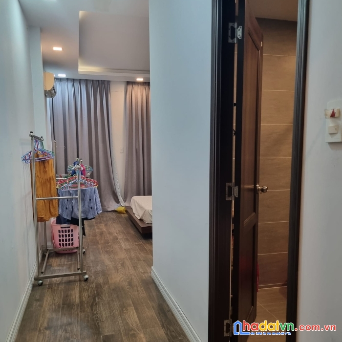 Hiếm, nhà 3 tầng đẹp, 1 sẹc, hẻm 3.5m thông gần mt lê văn sỹ, q3, nở hậu nhẹ, 86m2, 9.9 tỷ