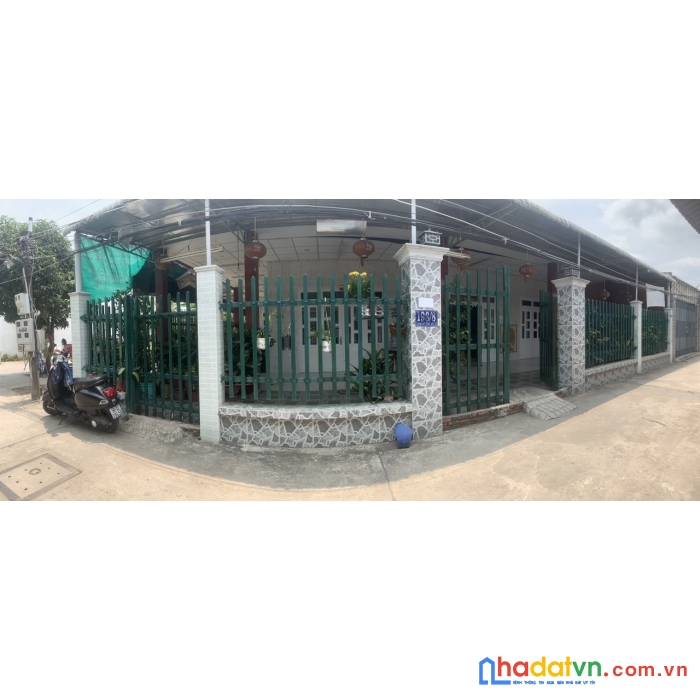 Chính chủ cần bán nhà 3 căn góc 2 mặt tiền vị trí đẹp tại long an