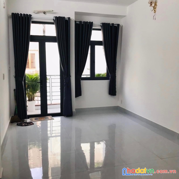 Tìm đâu ra hxh đỗ cửa thông nguyễn đình chiểu, q3, cho thuê 17 tr, sổ a4, 5 tầng, 36m2, 7.5 tỷ
