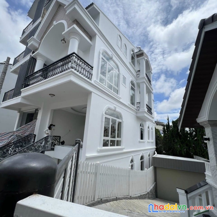 ( loa loa ) cần bán gấp homestay mới xây đường lê thánh tôn, đà lạt giá chỉ 11.5 tỷ