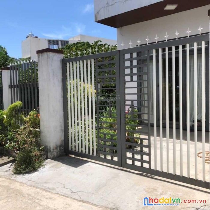 Bán gấp căn nhà diện tích khủng 225m2 kiệt ô tô quận ngũ hành sơn giá rất rẻ chỉ hơn 2 tỷ