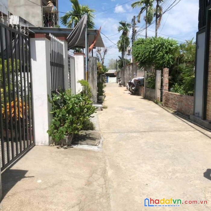 Bán gấp căn nhà diện tích khủng 225m2 kiệt ô tô quận ngũ hành sơn giá rất rẻ chỉ hơn 2 tỷ
