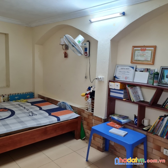 Mặt phố thành bắc 43m², kinh doanh tốt, nhỉnh 3 tỷ
