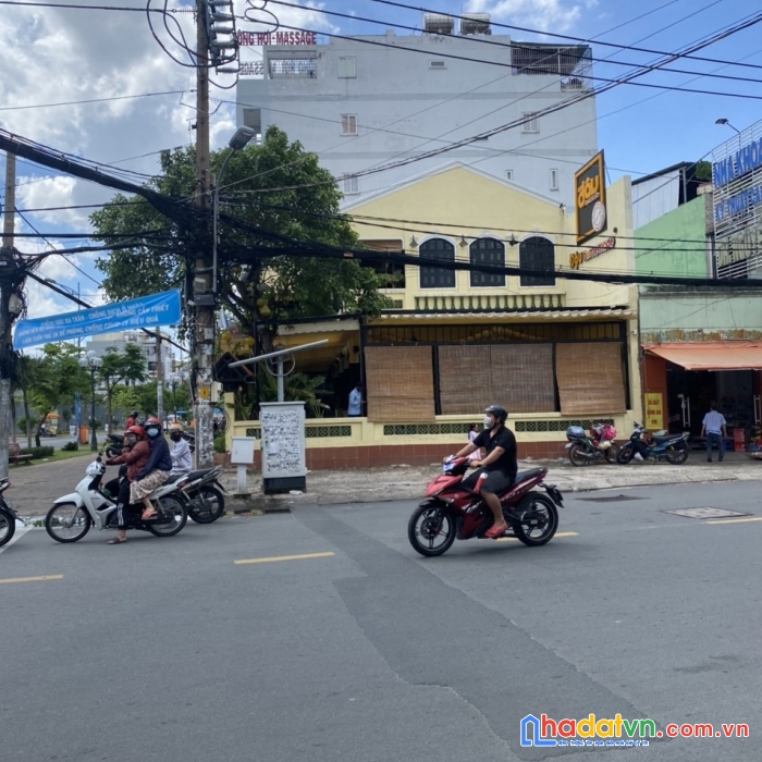 Sở hữu ngay nhà 2 mt đồng đen – hồng lạc, p.11, q.tân bình. có sẵn hđ cho thuê dài hạn 170tr/tháng.
