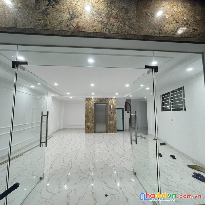 Nhà phố kim giang - hoàng mai - lô góc - thang máy - ô tô đỗ cửa - kinh doanh đỉnh dt: 65m x 7 tầng