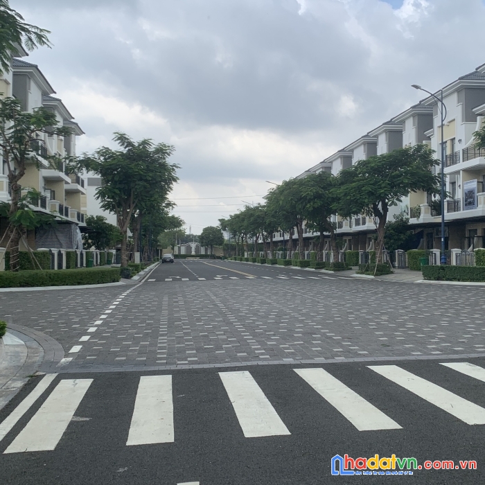 Nhà phố 4pn verosa khang điền quận 2