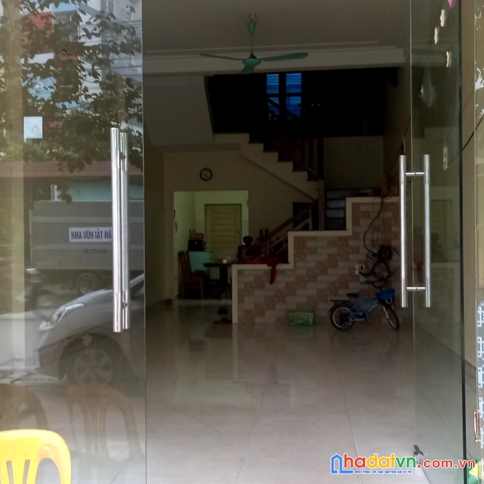 Chính chủ cần cho thuê nhà 3 tầng tại trục chính gần công viên lãm làng, vân dương, vân dương, bắc