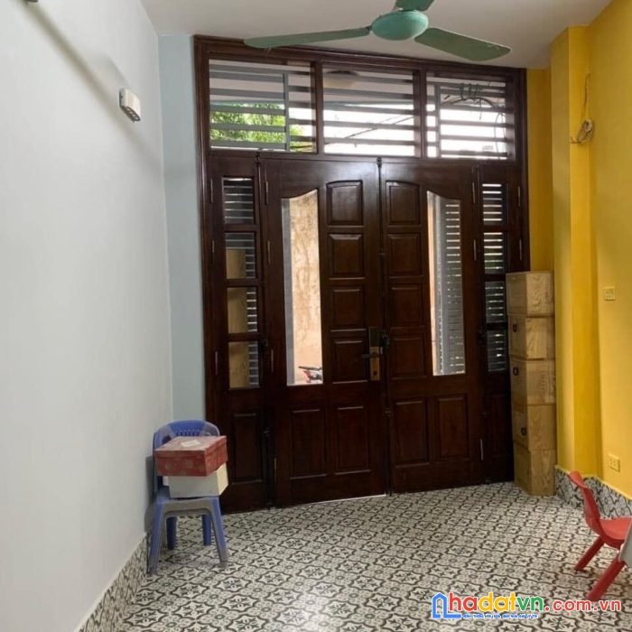 Bán nhà mặt phố vân hồ 3, gần công viên thống nhất