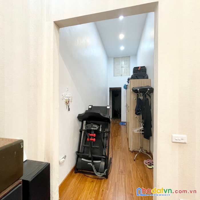 Cho thuê nhà riêng tại mặt ngõ 390 nguyễn văn cừ, long biên, hà nội