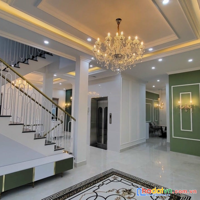 ( loa loa ) bán gấp khách sạn 15 phòng ngủ view siêu đỉnh đường khe sanh, p10, tp.đà lạt