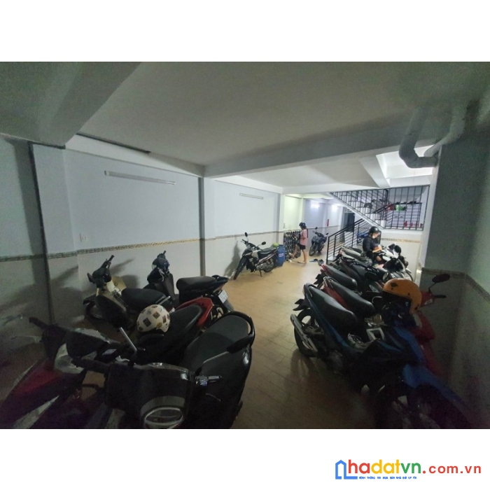 Doanh thu gần 1 tỷ 1 năm giá chỉ hơn 10 tỷ ngay vincom gò vấp giá 10 tỷ hơn.