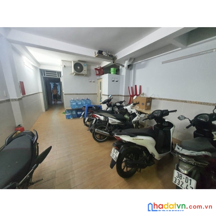 Doanh thu gần 1 tỷ 1 năm giá chỉ hơn 10 tỷ ngay vincom gò vấp giá 10 tỷ hơn.