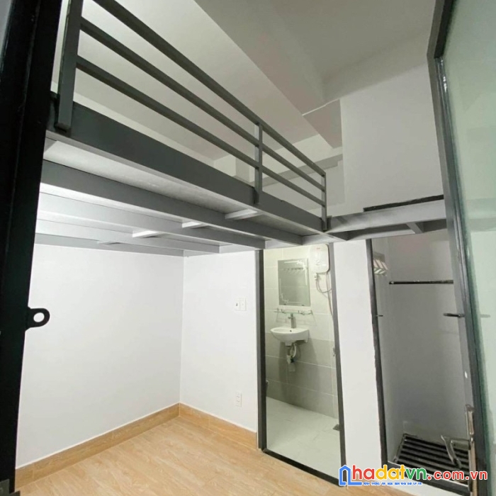 Doanh thu gần 1 tỷ 1 năm giá chỉ hơn 10 tỷ ngay vincom gò vấp giá 10 tỷ hơn.