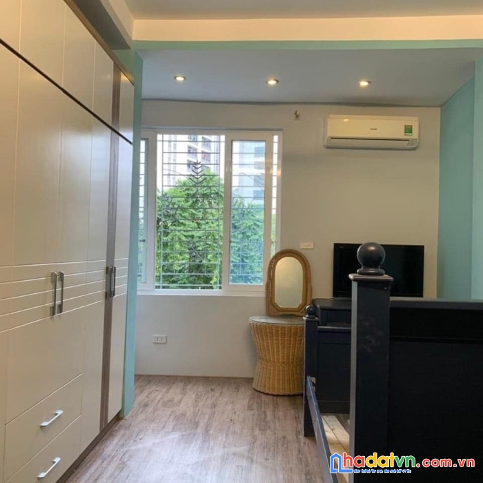 Bán nhà mặt phố giá chỉ 4,2 tỷ ở phố vân hồ