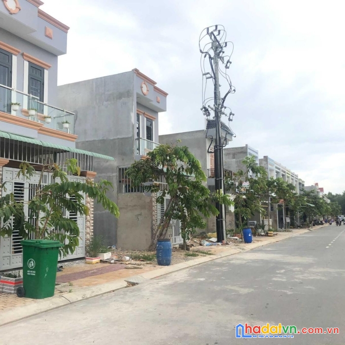 
bán gấp đất 1165m  có 400m thổ cư giá 750 triệu
