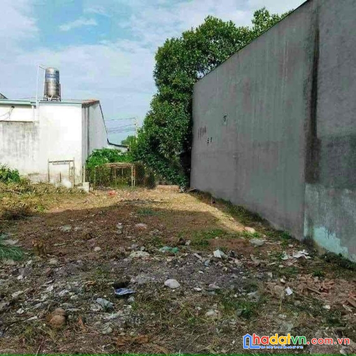 
bán gấp đất 1165m  có 400m thổ cư giá 750 triệu
