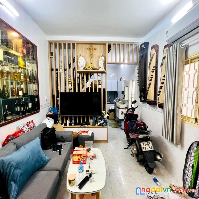 Bán gấp nhà đẹp hẻm thông nguyễn đình chiểu, q3 