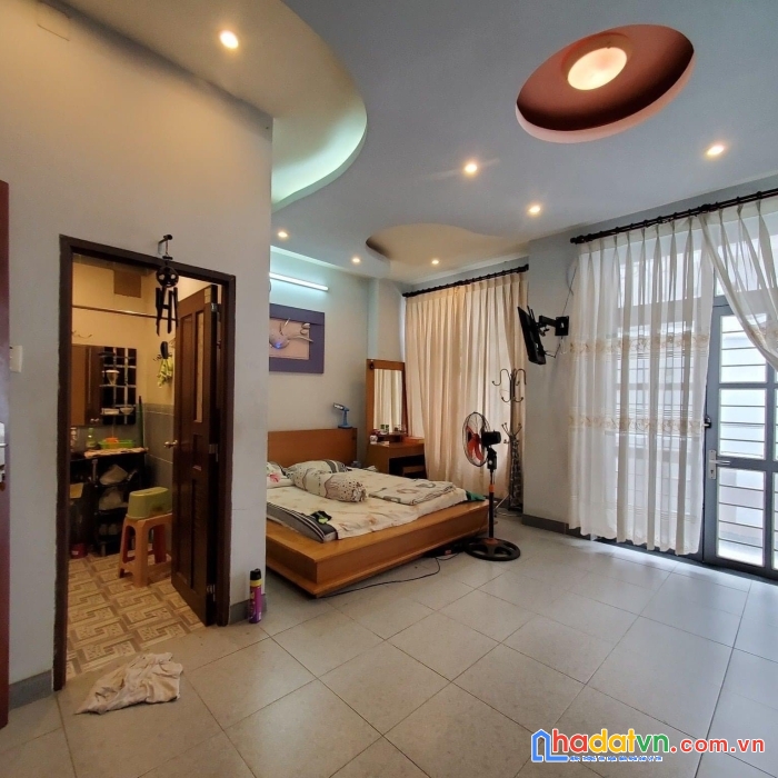 Bán nhà khu vip, hxh, thành thái, q10, ngang 4.65m*13m, 4 tầng, 4pn, sổ a4, nhỉnh 10 tỷ