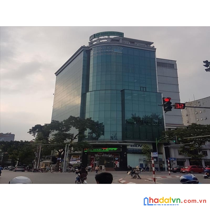 Bán tòa nhà văn phòng mặt phố huế 500m2 x 13 tầng lô góc 2 mặt phố ngay ngã tư đắc địa