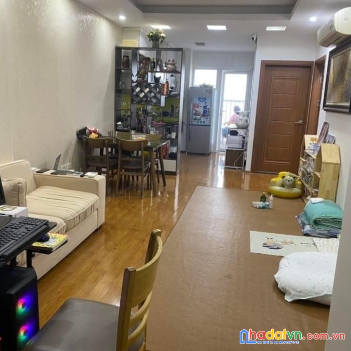 Bán căn hộ chung cư gemek town ban công đông bắc 2 ngủ 2vs 68m2 sổ hồng lâu dài full nội thất