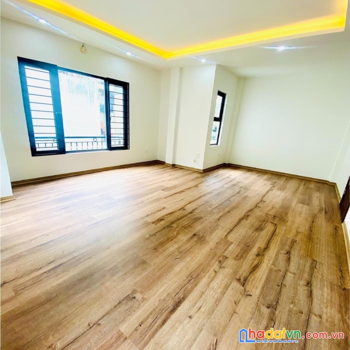 Bán nhà trần khát chân 5t thang máy full nội thất, kd 6 tỷ