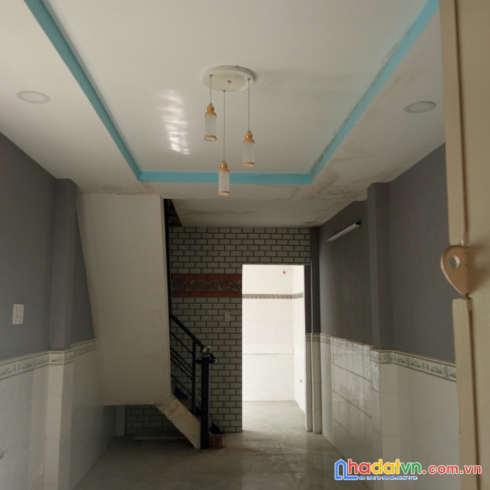 Cần bán gấp nhà góc 2 mặt hẻm lạc long quân, quận 11 (32.8m2) chỉ 3.05 tỷ