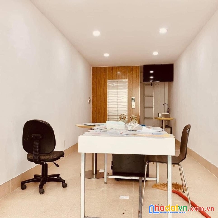 Cần bán gấp nhà (3x8) mt 3/2, phường 6, quận 11 với 8.5 tỷ