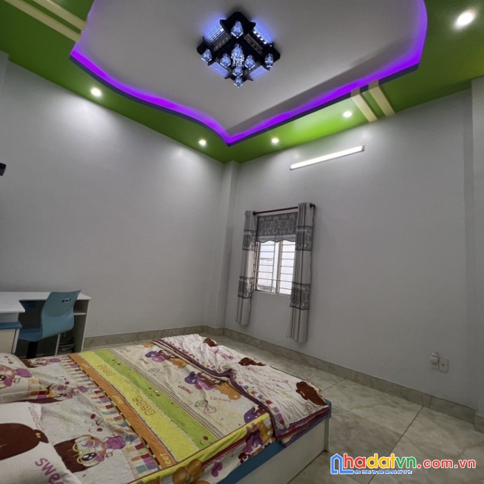 135m2, 3 tầng, 11 phòng, thu nhập 70 triệu ngay cộng hòa và hoàng hoa thám, q.t bình chỉ 17 tỷ 0908233029.