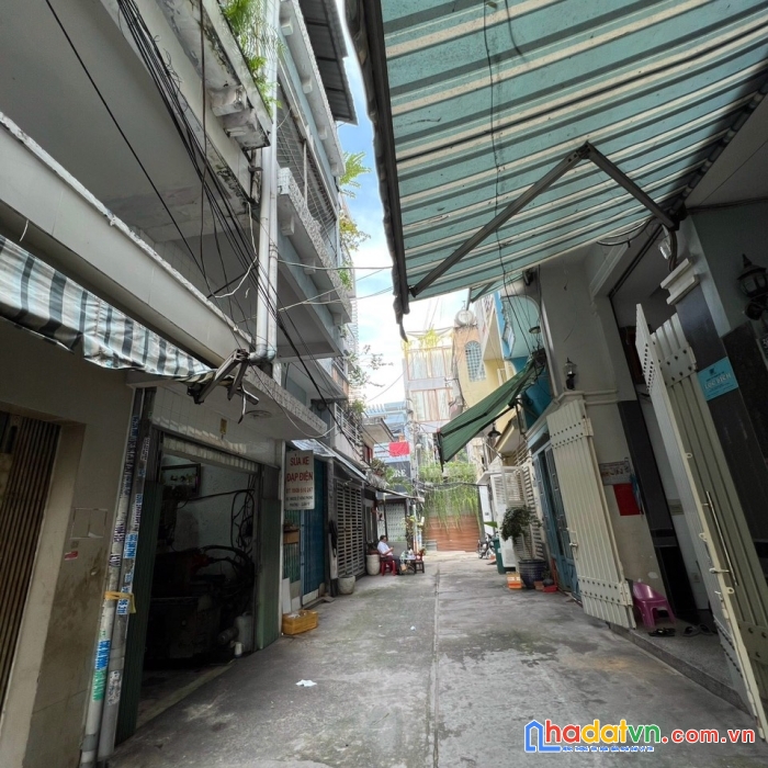 Cần tiền bán gấp nhà hxh lê hồng phong, p.1, quận 10
