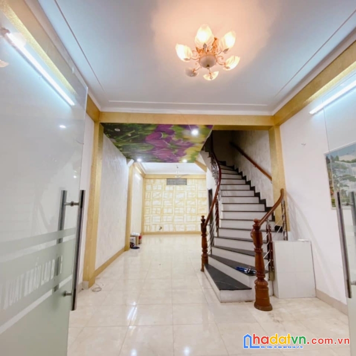 Bán nhà tân mai 45m2,mới,đẹp,ở luôn,giá 4,0 tỷ