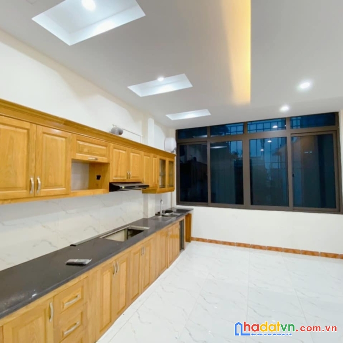Bán nhà tân mai 45m2,mới,đẹp,ở luôn,giá 4,0 tỷ