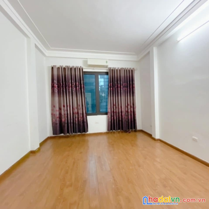 Bán nhà tân mai 45m2,mới,đẹp,ở luôn,giá 4,0 tỷ