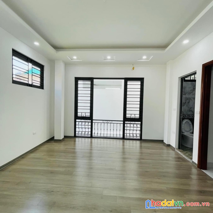 Bán nhà ngõ 125 trương định. 35m 5t 3.9 tỷ. lô góc, gần phố, kd online