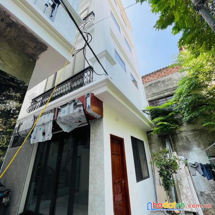 Bán nhà ngõ 125 trương định. 35m 5t 3.9 tỷ. lô góc, gần phố, kd online