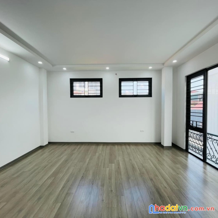 Bán nhà ngõ 125 trương định. 35m 5t 3.9 tỷ. lô góc, gần phố, kd online