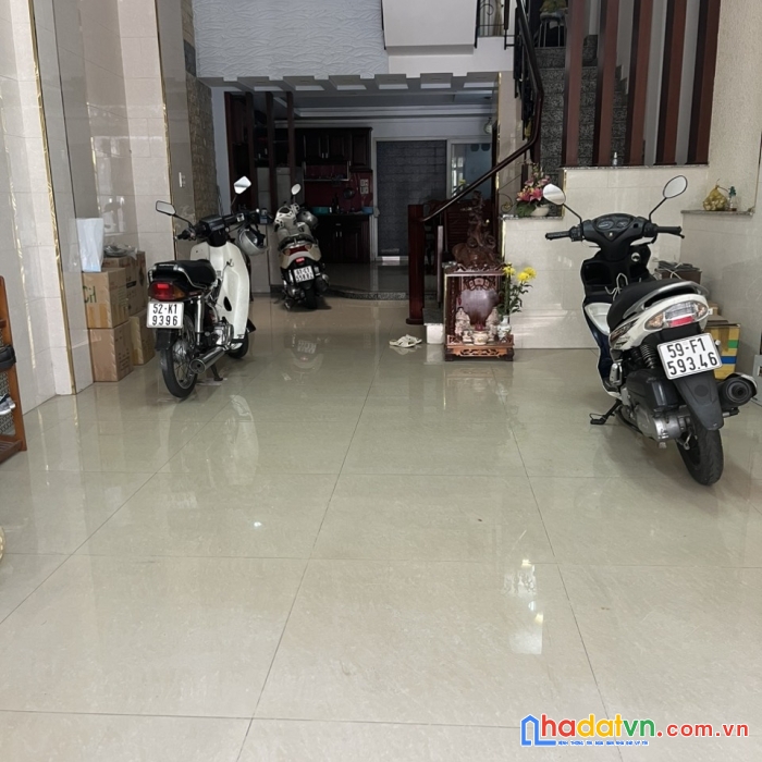 Bán gấp nhà nở hậu mtnb 10m đường tân sơn nhì, p.tsn, tân phú