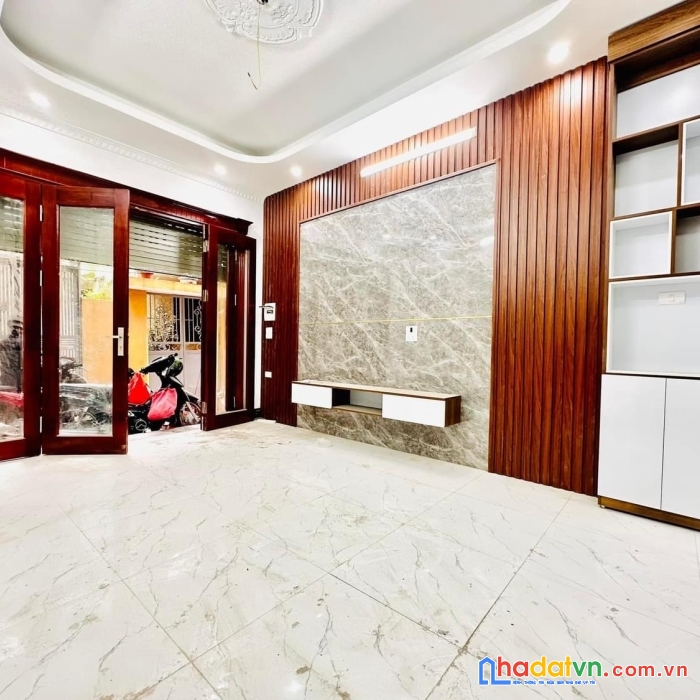 Bán nhà ngõ phố minh khai, nhà mới lô góc, gần ô tô, ô chờ thang máy 37m 5t 4.8 tỷ