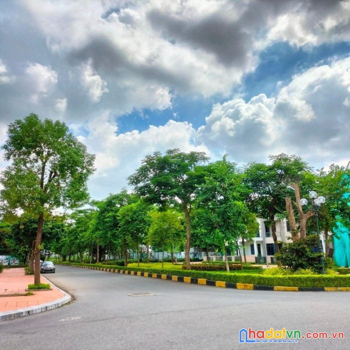 Cc bán nhanh siêu biệt thự kđt đặng xá -3 mặt tiền 336m2 view cực thoáng