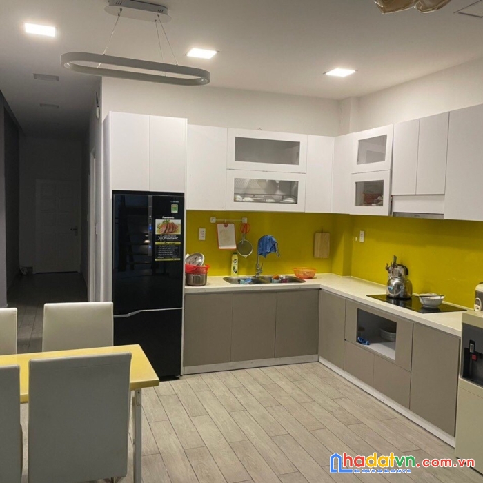 Bán gấp nhà 5 tầng mt đường d2, p.25, quận bình thạnh.