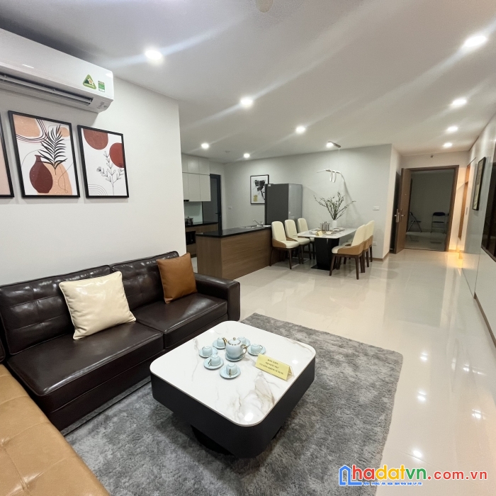 Bán căn hộ 3 ngủ 93m2 tại hoàng mai, full nội thất liền tường, 3,4 tỷ, 0392.94.24.94