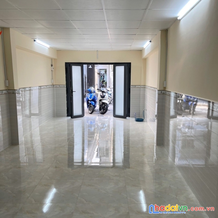 Bán gấp nhà hxh trịnh đình trọng, p.5, quận 11