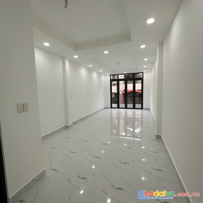 Bán gấp hoặc cho thuê biệt thự mới xây đường lạc long quân, p.3, quận 11