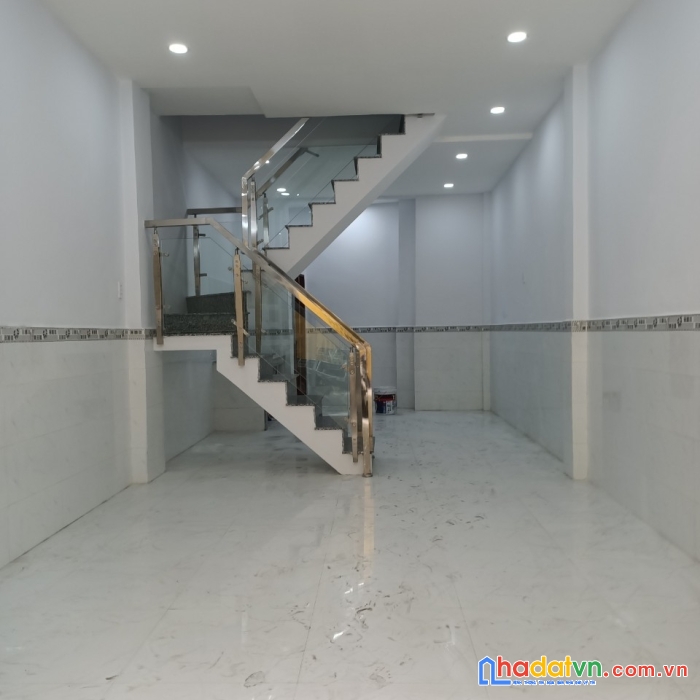 Bán gấp nhà đường minh phụng, phường 10, quận 11 chỉ với 4.3 tỷ